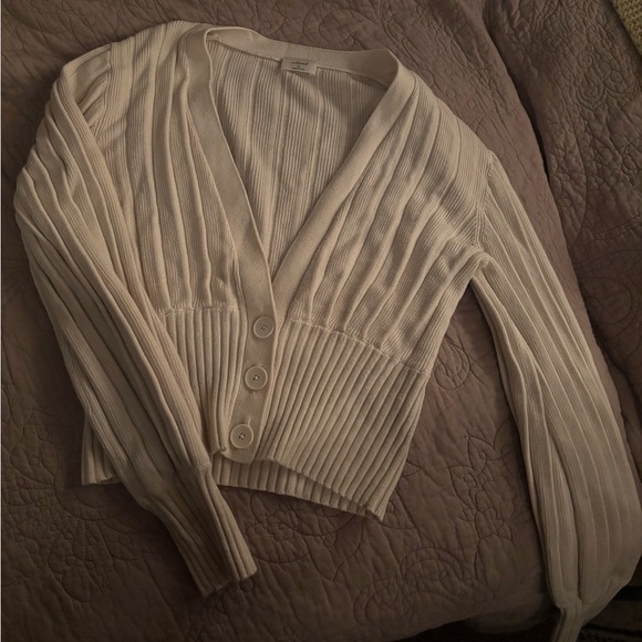 Tops - Wool cardigan & cotton cropped tshirt